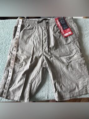 NWT UNIONBAY Men's Gray Cargo Shorts -size Small
